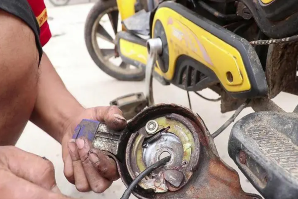 自贡市电动车刹车故障